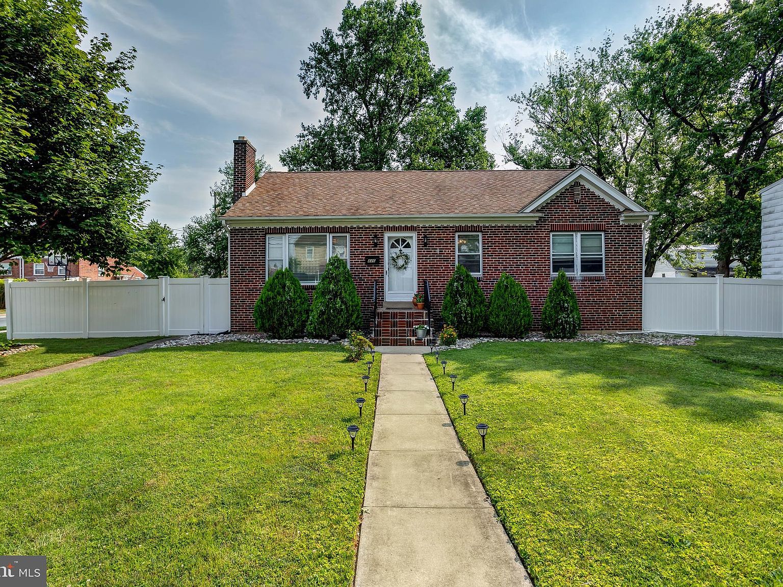 446 Edgewood Ave, Folsom, PA 19033 Zillow