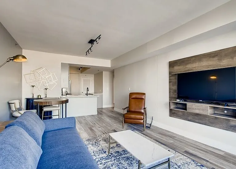 Living room 4