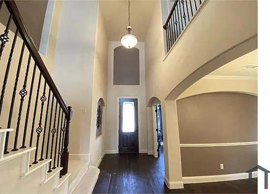 4 bed, 2819 sqft, $3,500 — Photo 4