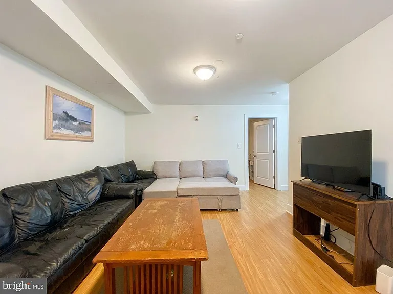1622 W Jefferson St #1 — Photo 13
