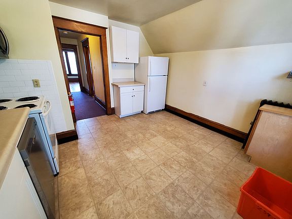 5th image of 254 S Burrowes St #5
