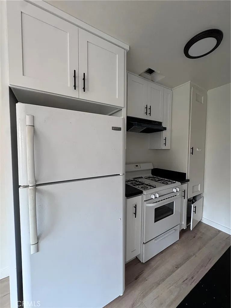 1 bed, 650 sqft, $2,250 — Photo 4