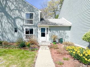 Acadia Condominiums, Amesbury, MA 01913