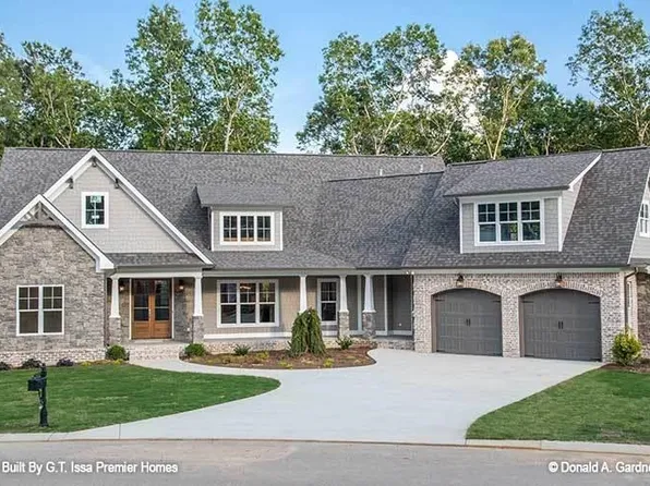 34 Jaspers Ln, Stuarts Draft, VA 24477