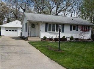 229 Meadowlark Dr, Trail Creek, IN