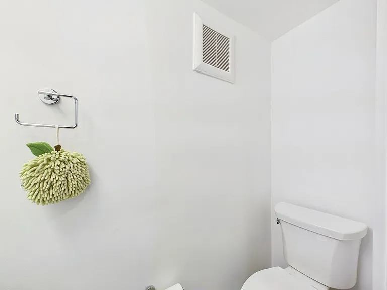 1335 S Garnet St — Photo 16