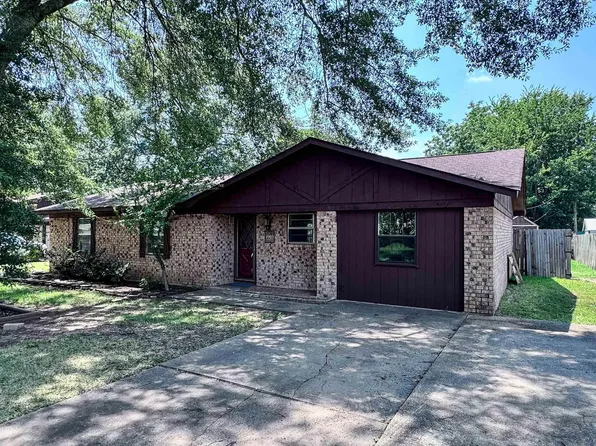 4905 Fernwood Dr, Texarkana, AR 71854