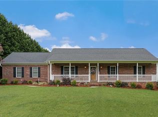 194 River Run Dr, Reidsville, NC 27320