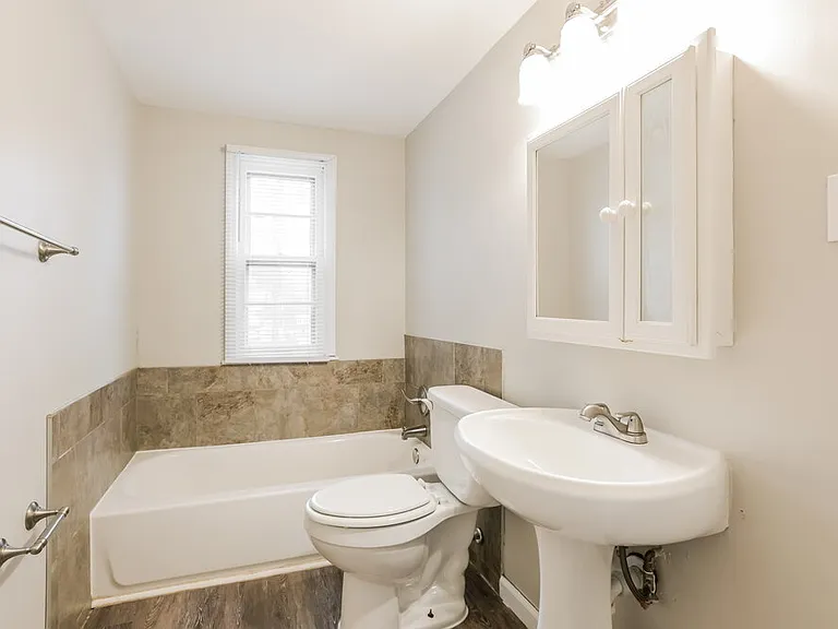 765 Boone St — Photo 15