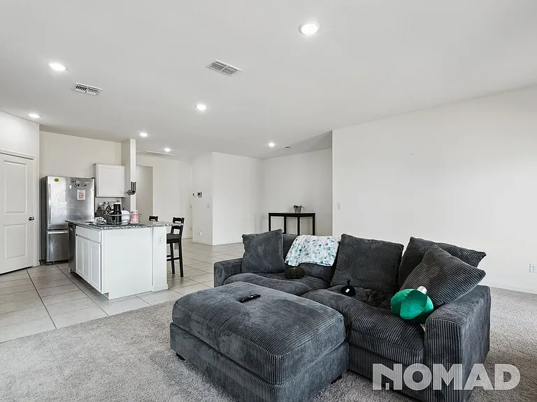 9560 W Illini St — Photo 3