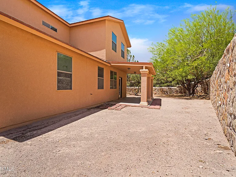 369 Emerald Acres — Photo 33