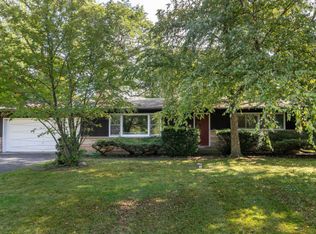 13 E Leon Ln, Prospect Heights, IL