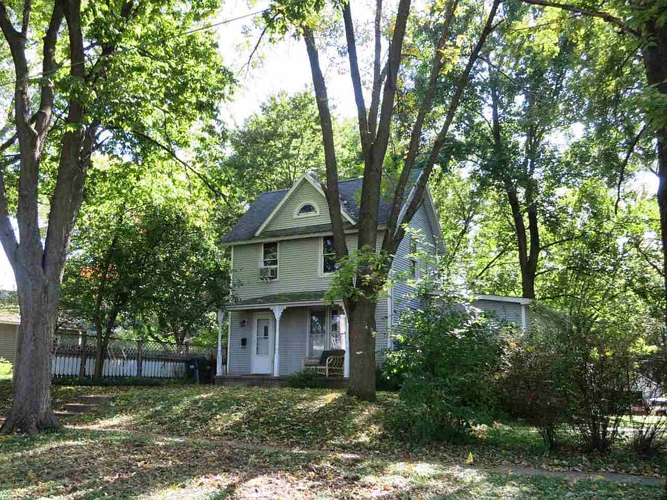 1st image of 621 Walnut St
