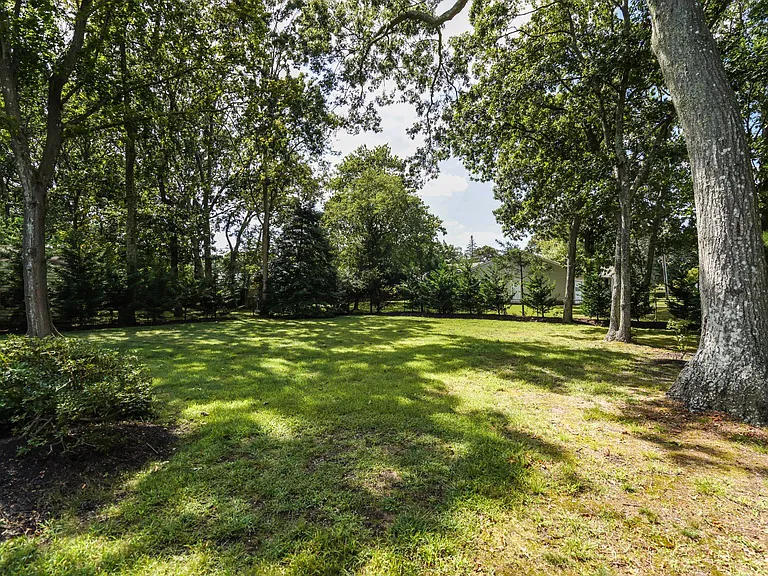 Country Club Rd — Photo 26