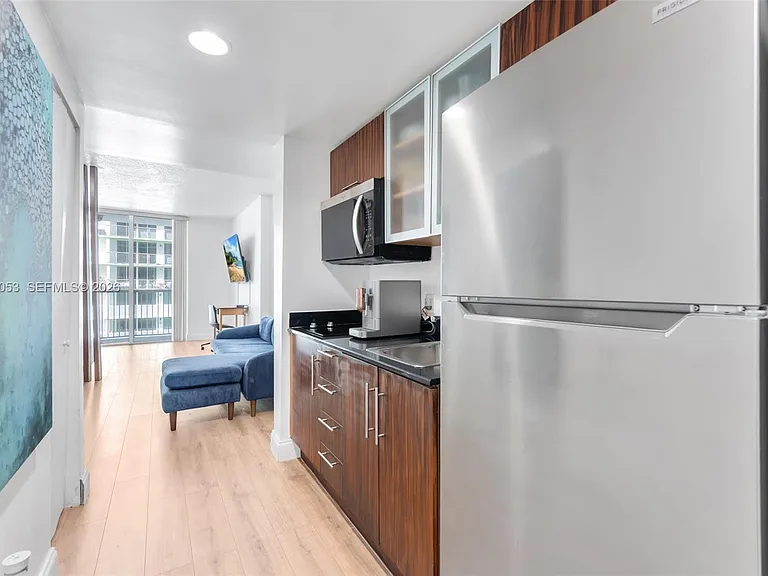1750 N Bayshore Dr #1407 — Photo 8