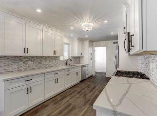 960 W Fairway Dr, Mesa, AZ 85201