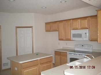 3rd image of 13925 52nd Ave N APT 1106