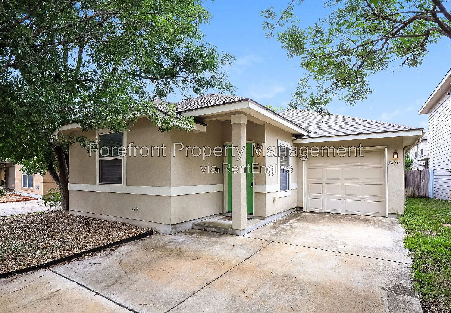 3 bed, 2.0 bath, 1405 sqft, $1,999 — Photo 2