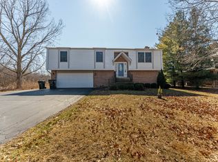 105 Roxborough Pl, Inverness, IL 60010