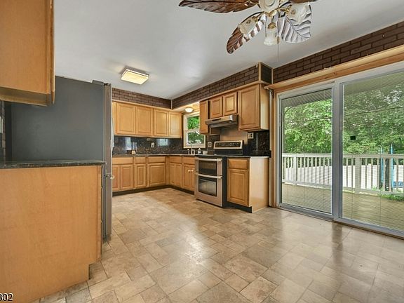 5th image of 16 Essex Rd