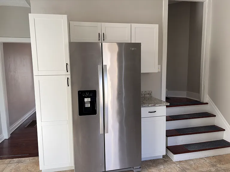 2400 Findley Ave — Photo 5