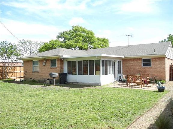 2nd image of 632 Dumont Dr