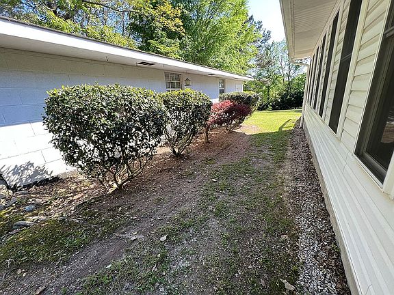 4th image of 2025 Mount Pisgah Rd