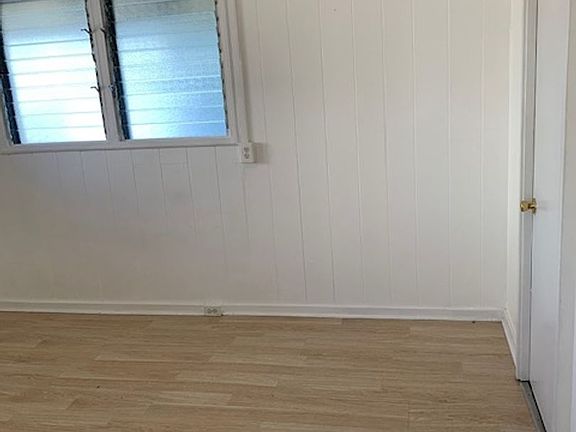 5th image of 927 Spencer St #2