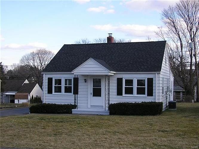 1st image of 2620 Eldridge Ave