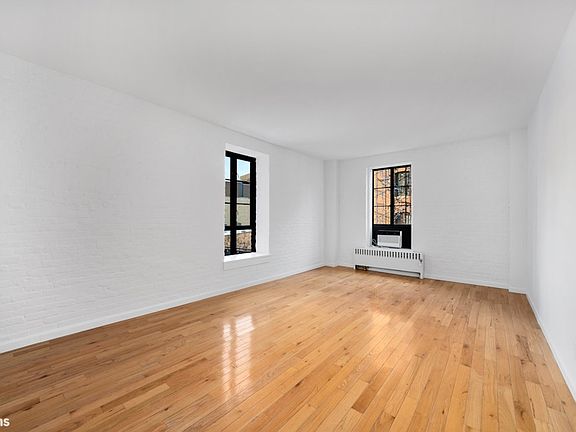 3rd image of 720 Greenwich St APT 4J