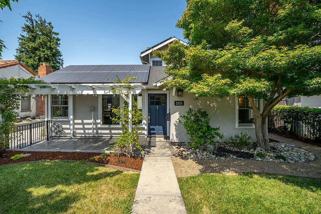 4 bed, 1922 sqft, $5,500 — Photo 2