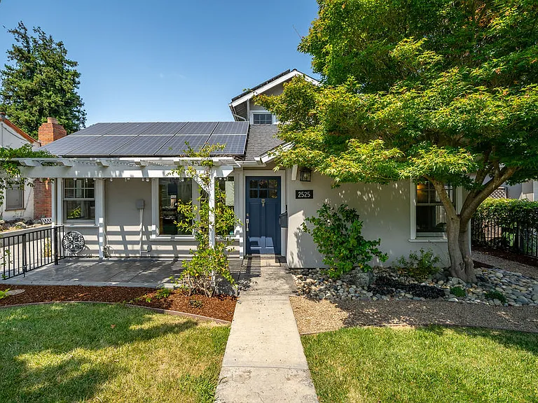 2525 Gail Pl — Photo 2
