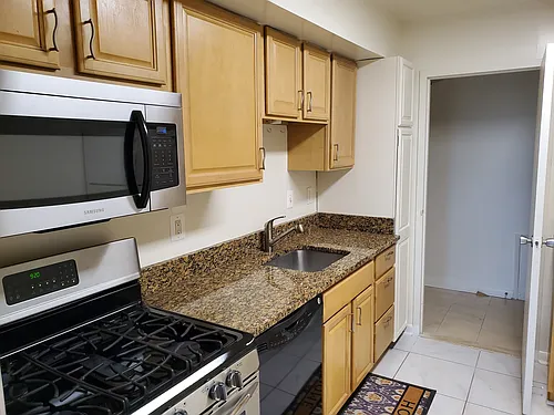 6001 Arlington Blvd Photo 1
