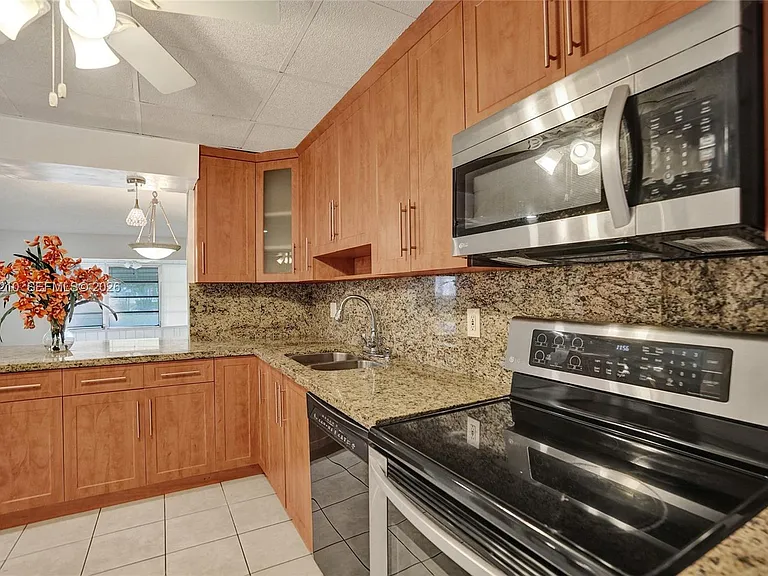 3051 NW 46th Ave #101 — Photo 10