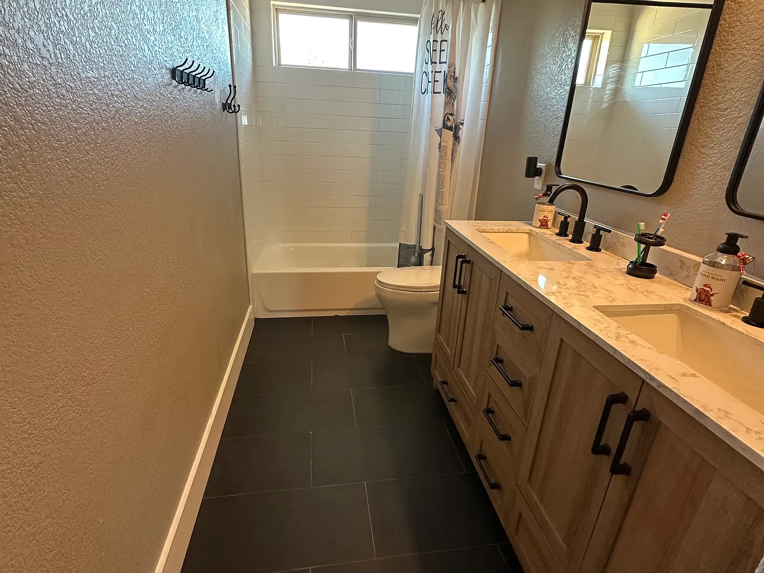 4 bed, 2.5 bath, 2150 sqft, $2,700 — Photo 4