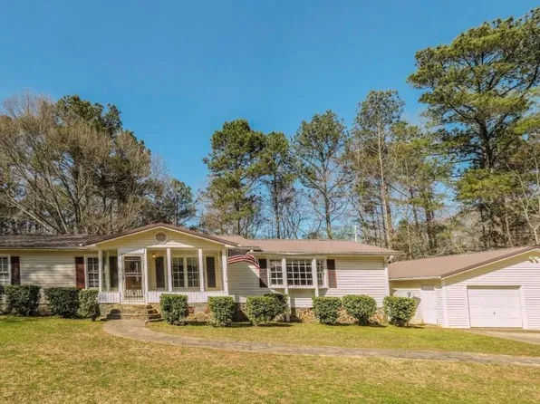 17 Tiffany Ln, Carrollton, GA 30117