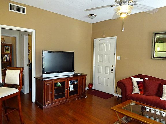 4th image of 2021 Spenwick Dr APT 617