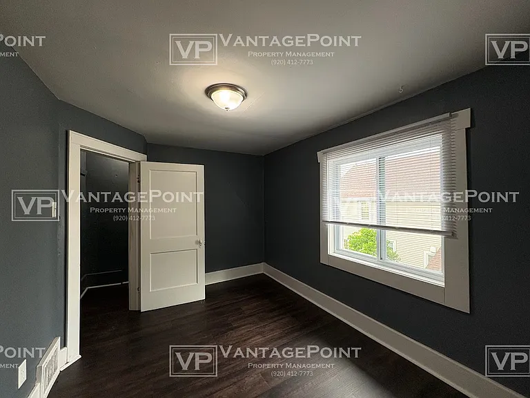 309 S Webster Ave — Photo 7