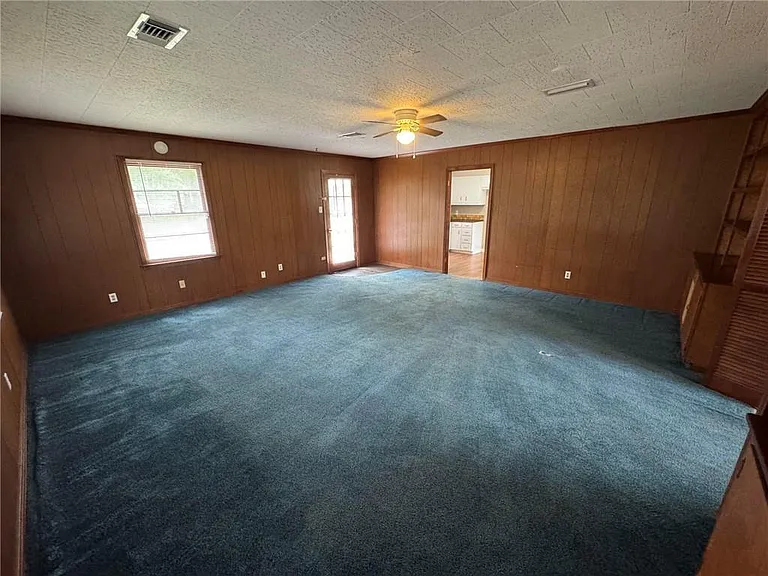 5855 Woodvale Dr — Photo 21