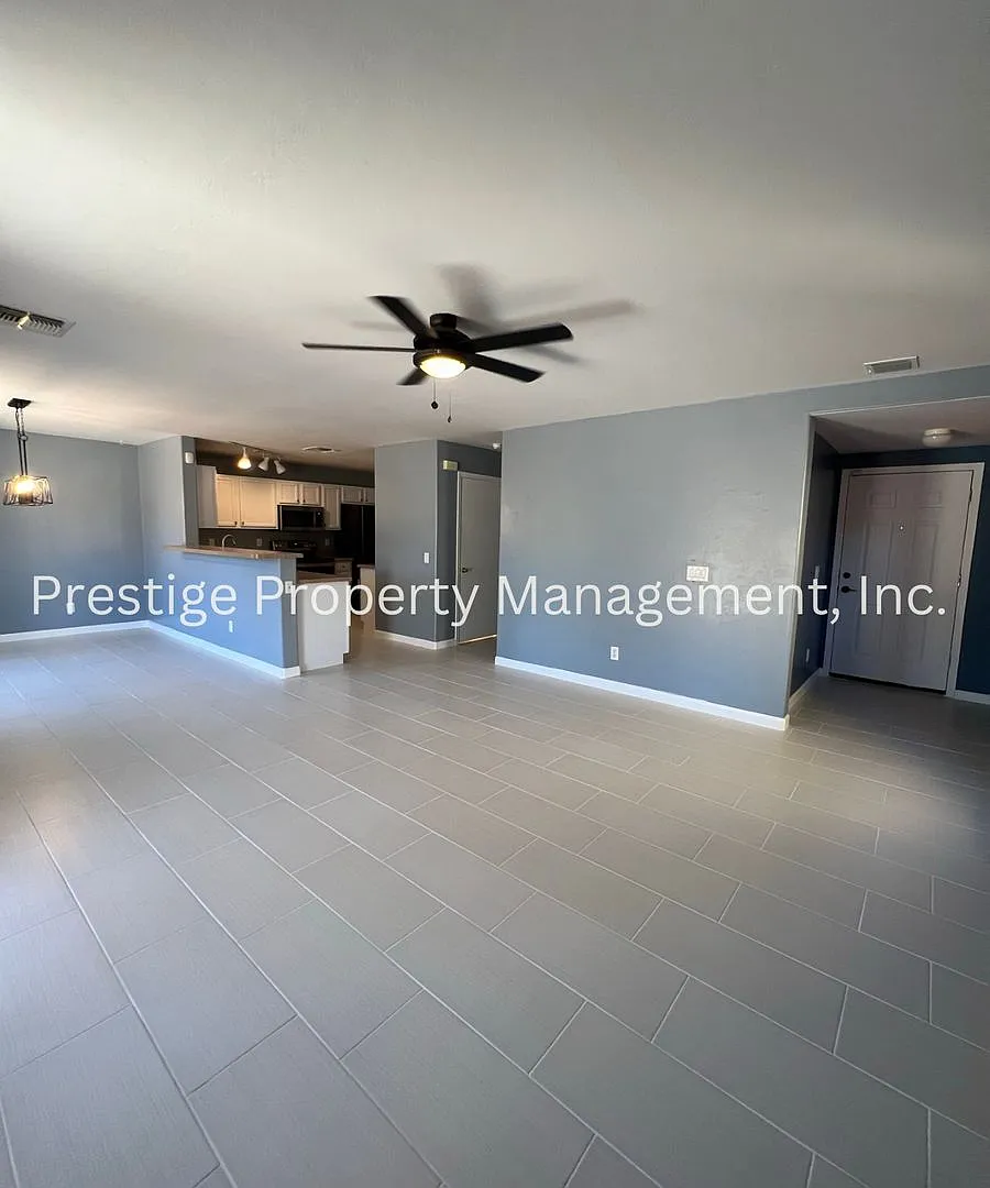 4BR/2.5BA Nestled in the Heart of Los Arroyos!! — Photo 3