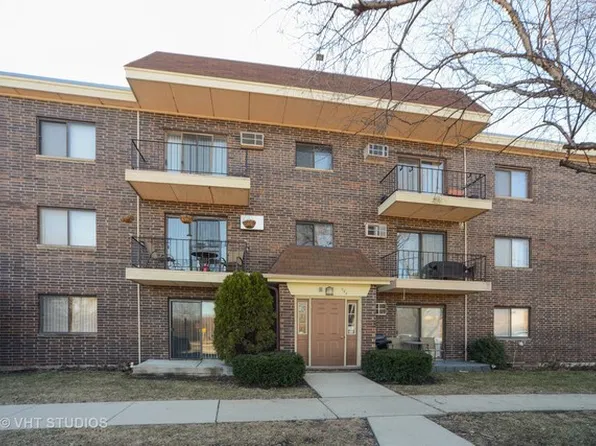 944 N Rohlwing Rd, Addison, IL 60101