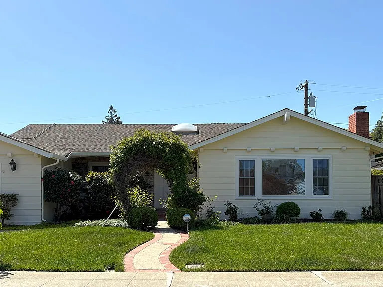 1205 Awalt Dr — Photo 1