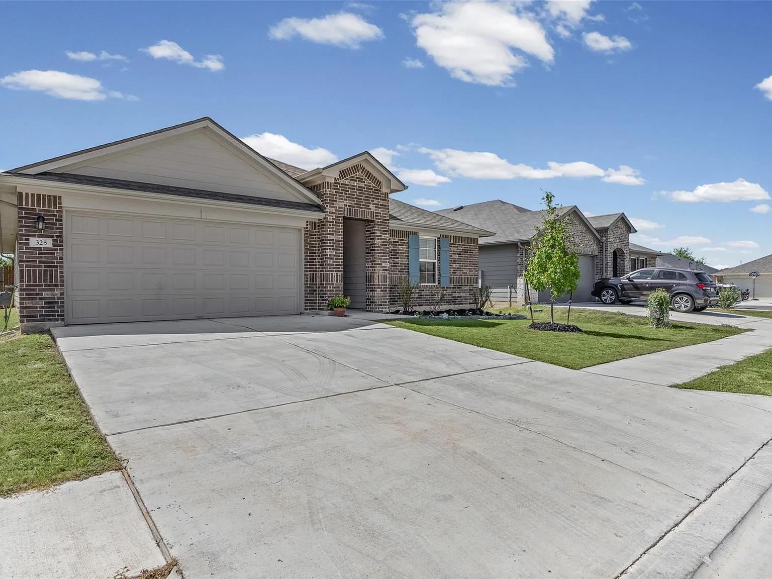 4 bed, 2.0 bath, 1797 sqft, $1,995 — Photo 2