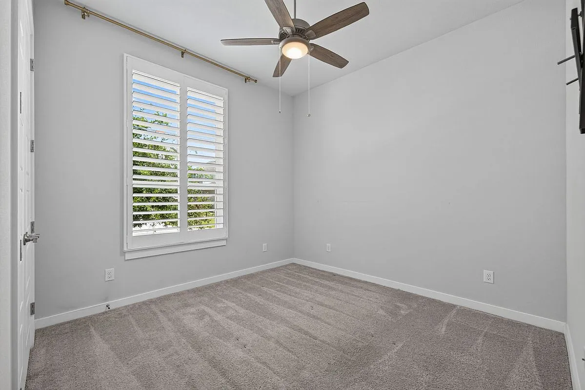 4 bed, 3.5 bath, 3067 sqft, $3,350 — Photo 3