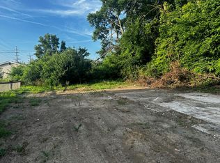 111 W Midkiff St, Harrisburg, IL 62946