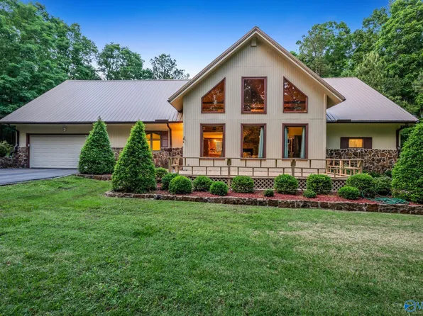 46 Deaton Rd, Laceys Spring, AL 35754