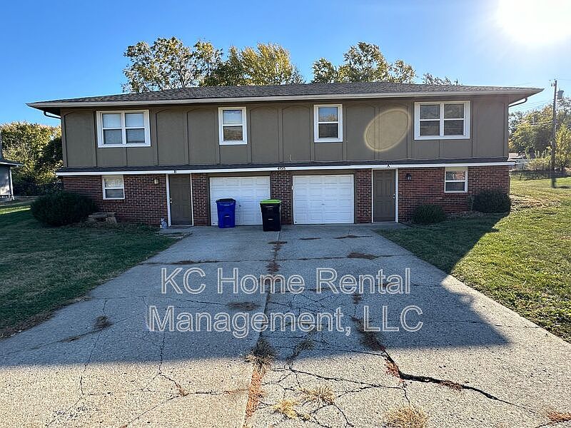 1st image of 405 NE Westwind Dr APT A