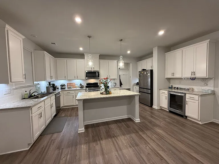 5100 Kinsbridge Dr — Photo 8