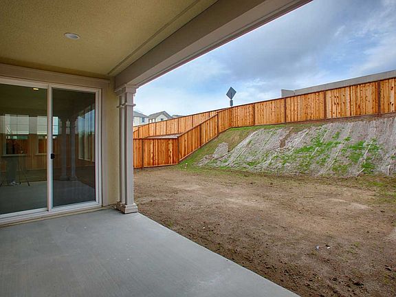 Homesite 33 - Backyard