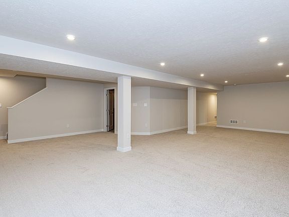 Aviano with Finished Basement